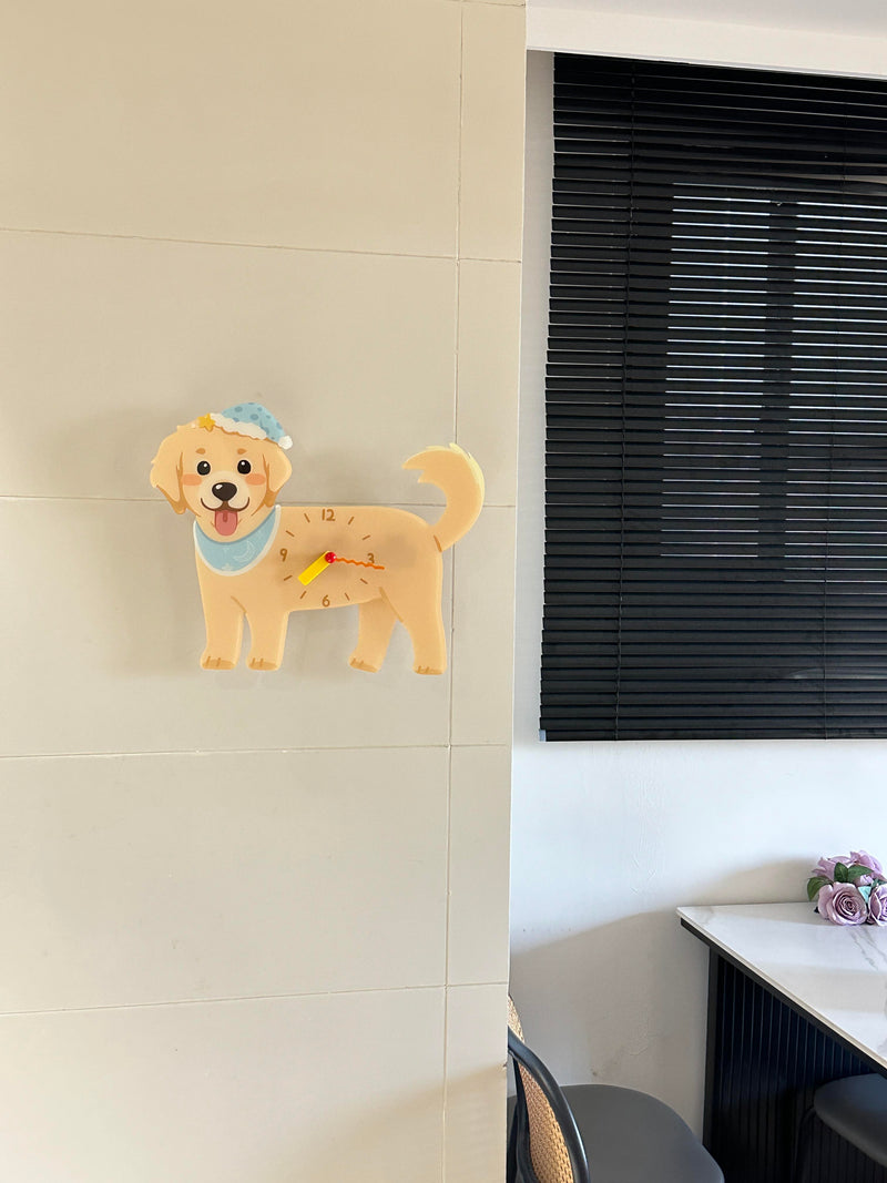 Golden Retriever Wall Clock with Swinging Paw