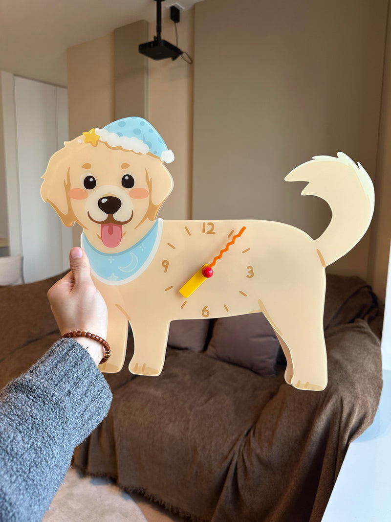 Golden Retriever Wall Clock with Swinging Paw