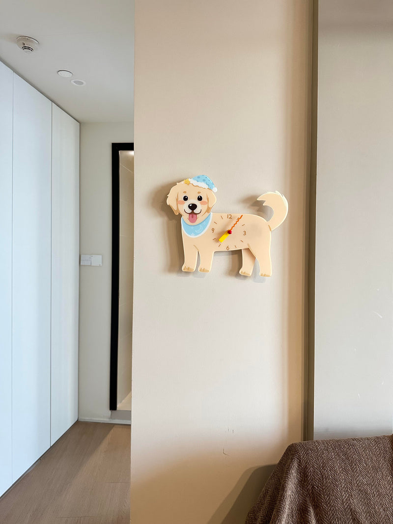 Golden Retriever Wall Clock with Swinging Paw